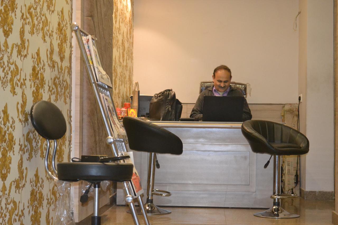 Hotel Merry Gold Νέο Δελχί Εξωτερικό φωτογραφία